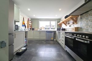 Kitchen- click for photo gallery
